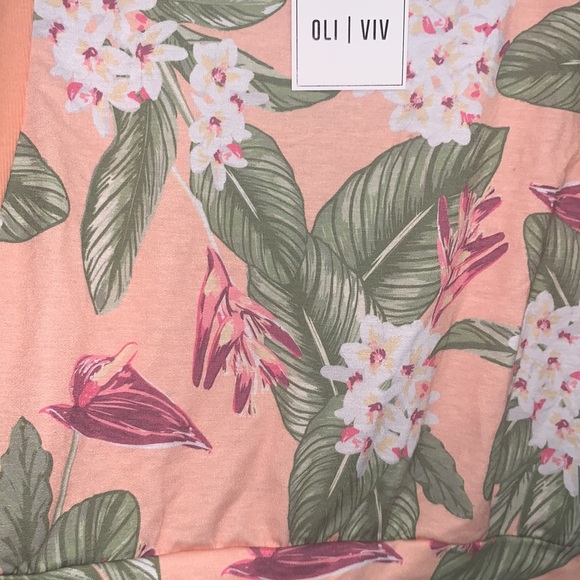 NWT! Tropical Shirt - Picture 5 of 5